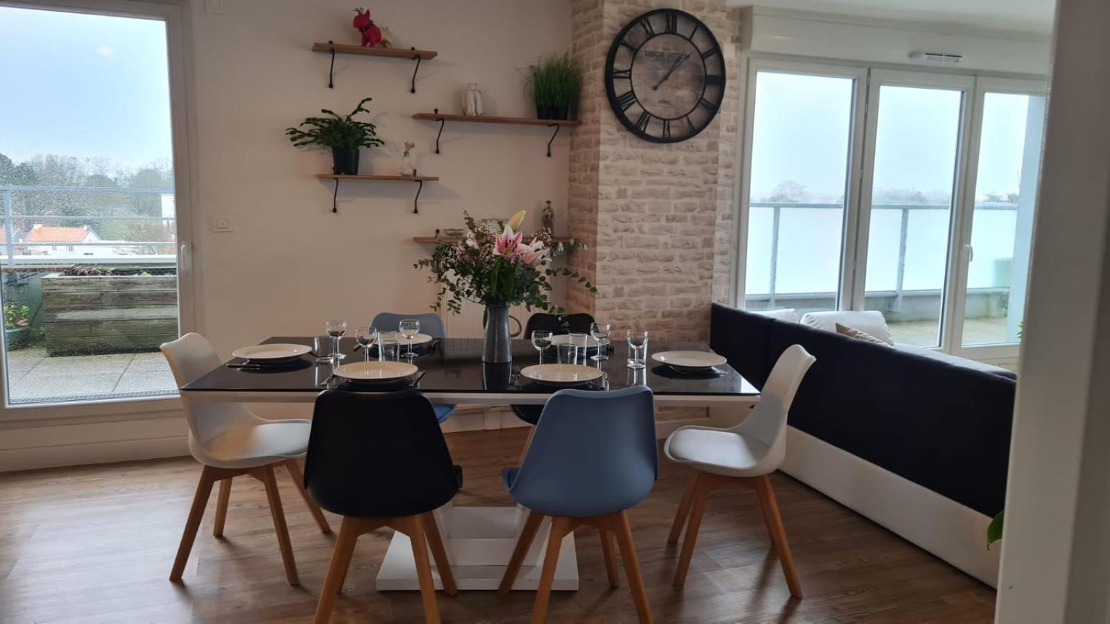 Le Nid : Rooftop Moderne Surplombant La Appartement *