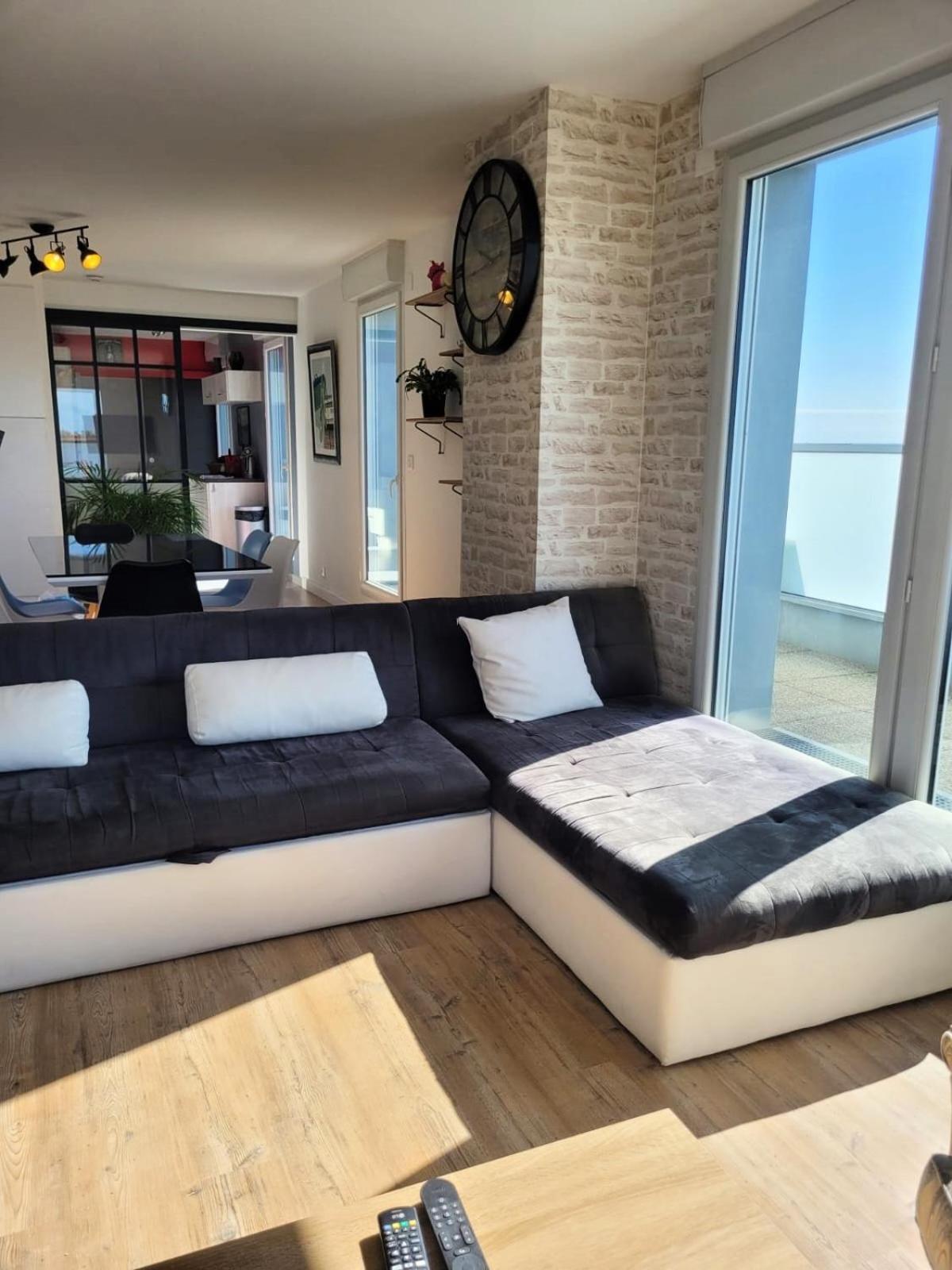 Appartement Le Nid : Rooftop Moderne Surplombant La Nantes